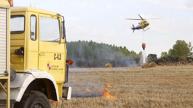 Extinguido tras quemar 20 hectáreas el incendio registrado en Valdefresno
