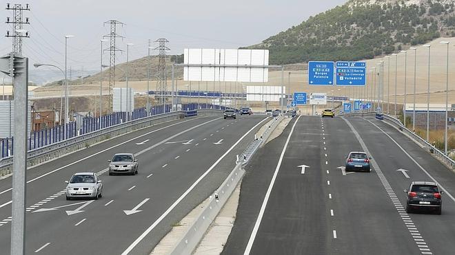 Diez mil vehículos pasan cada día por la nueva ronda exterior de Valladolid para evitar 19 semáforos