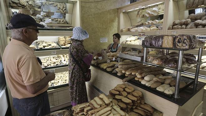 Crecen los parados que capitalizan el paro en la región mientras flaquean en el conjunto del país