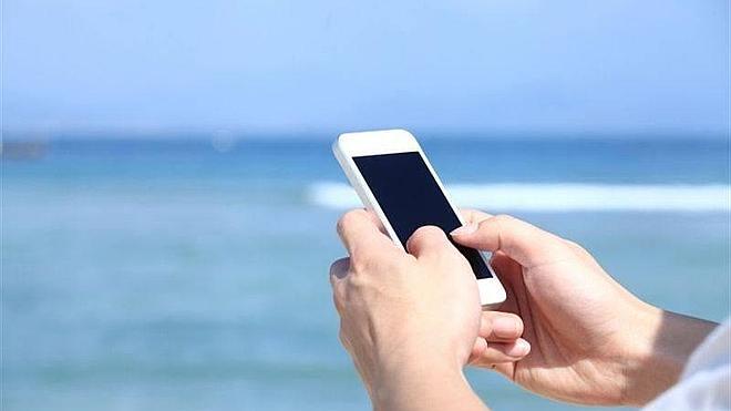 El principal uso del 'smartphone' está destinado a las redes sociales y a la comida a domicilio