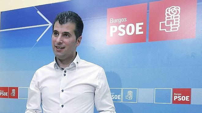 Luis Tudanca trata de atraerse en Ferraz el apoyo del alcalde de Soria