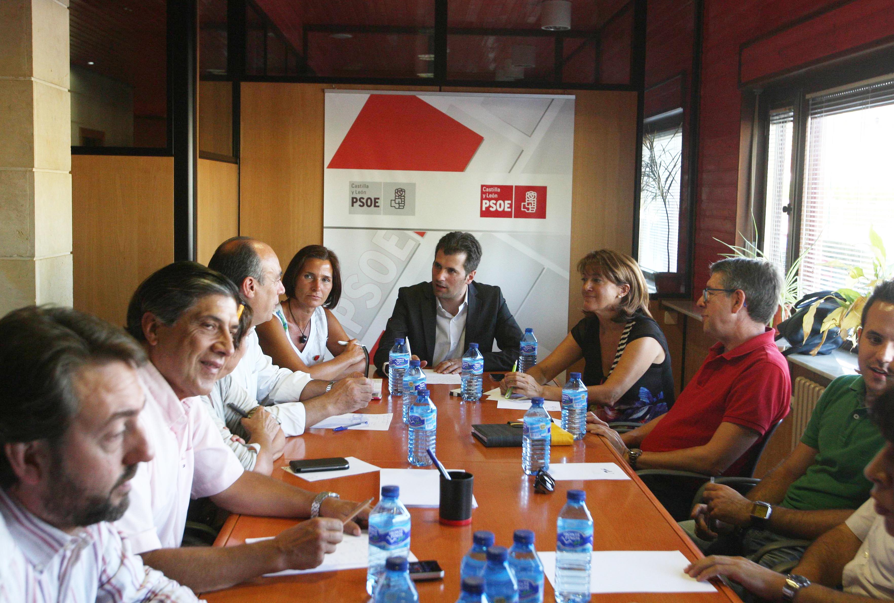 Luis Tudanca: «Ni López ni Villarrubia eran los mejores para coser el partido»