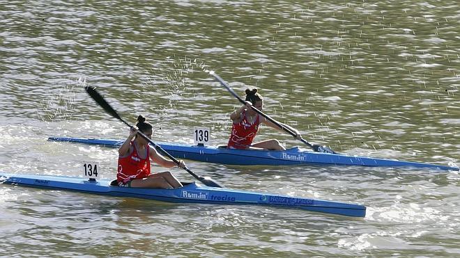 Emilio Merchán se exhibe en la Regata Virgen de San Lorenzo