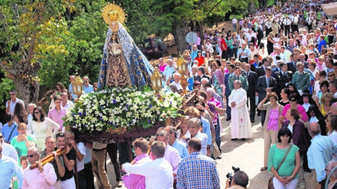 Miles de personas honran a la patrona de Béjar