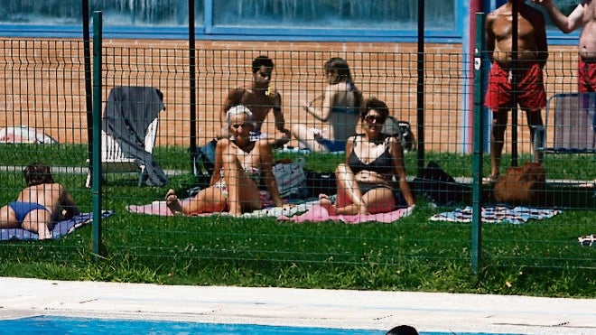 Eulen tropieza con un rival para ampliar hasta 2029 su gestión de las piscinas