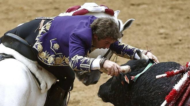 Hermoso de Mendoza: «No pienso en retirarme, sería como aceptar la muerte»