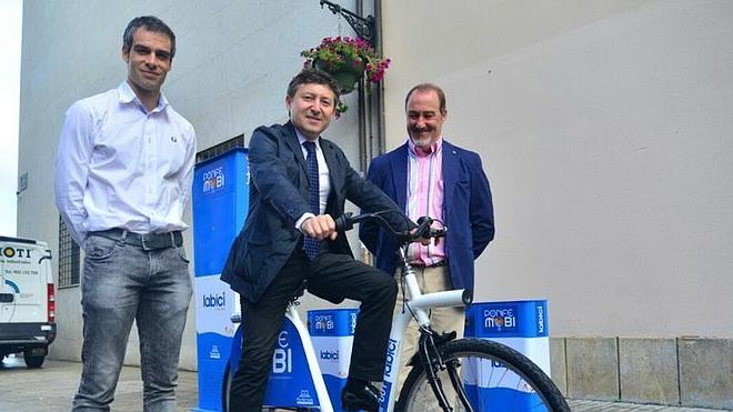 Ponferrada pone a funcionar el nuevo servicio de préstamo con 300 'bicis'
