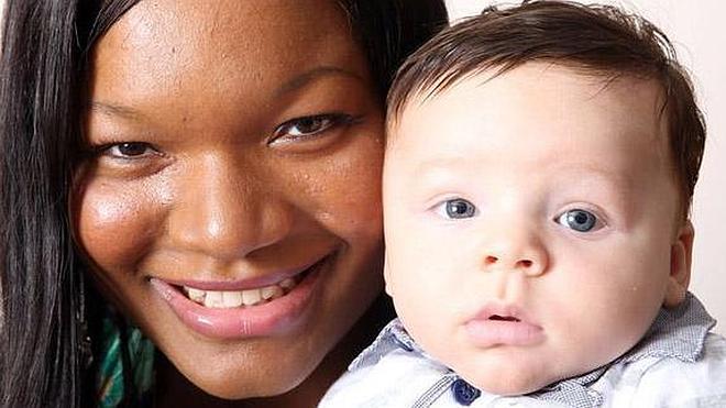 Bebé blanco de madre negra