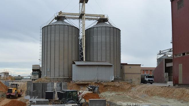 Cobadu inicia la construcción de su tercera fábrica de piensos compuestos