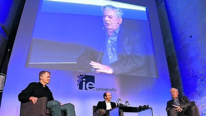 Dos habladores ante el eco del mundo