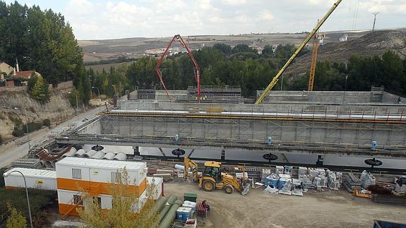 Los presupuestos condenan de nuevo el edificio de Justicia y el teatro Cervantes