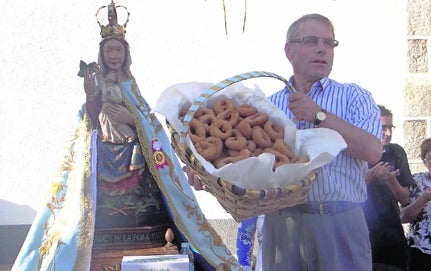 La Virgen de la Yedra logra recaudar 8.000 euros en su boda