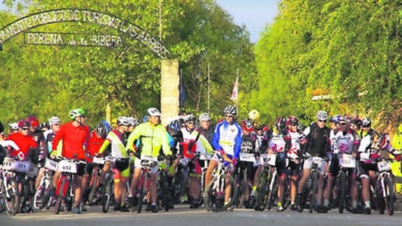 La marcha cicloturista ‘roDeras’ se estrena con casi 200 participantes
