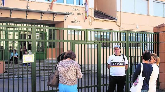 Los padres del María Díaz de Béjar no quieren la línea fría en el comedor