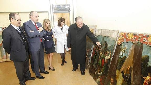 Diez restauradores recuperan el esplendor del arte sacro