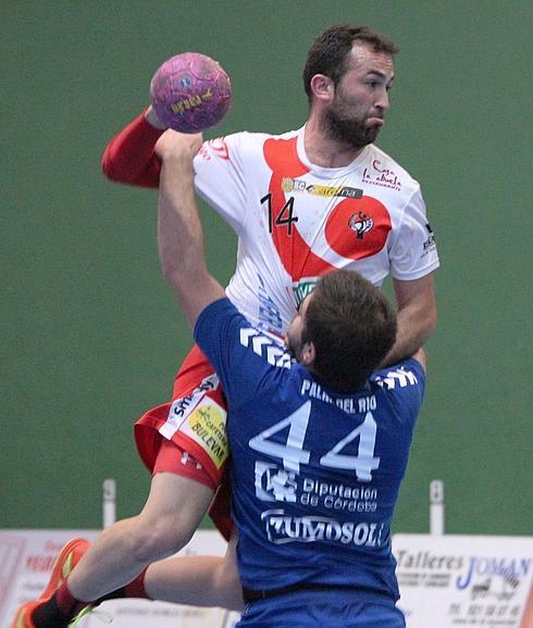 El líder espera a un Nava rearmado