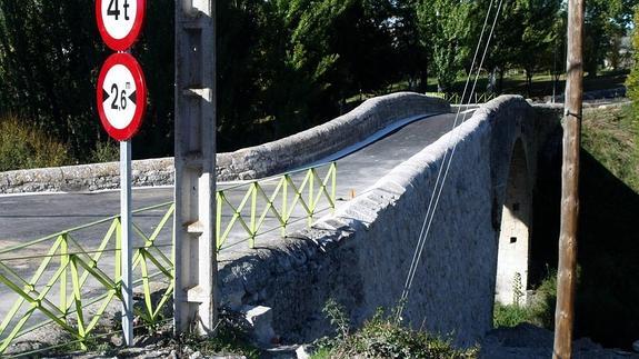 La reconstrucción del puente de Megeces obliga a limitar el tráfico