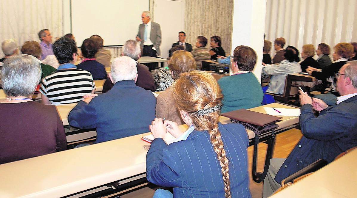 La Universidad de la Experiencia inicia el curso académico en Guardo