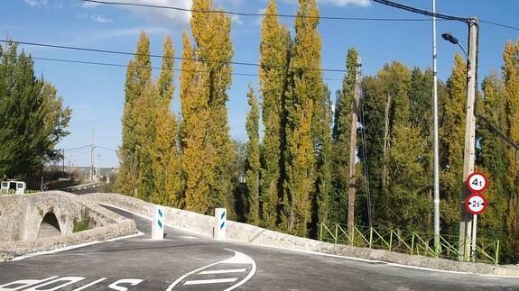 El reconstruido puente de Megeces se abre al tráfico rodado