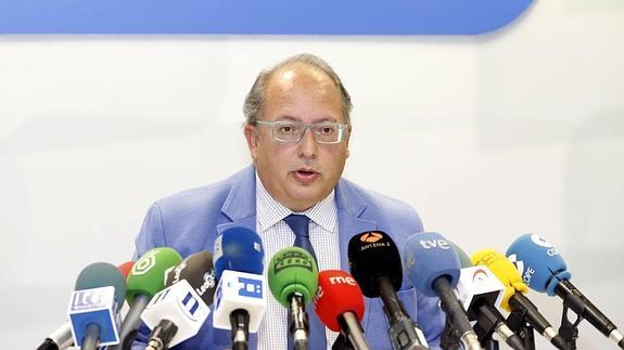 El PP expulsa a todos los concejales de Cuadros y Martínez será alcalde en prisión