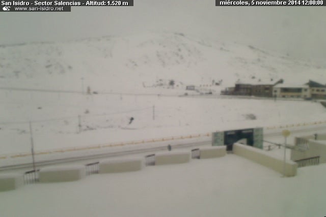 La primeras nieves tiñen San Isidro