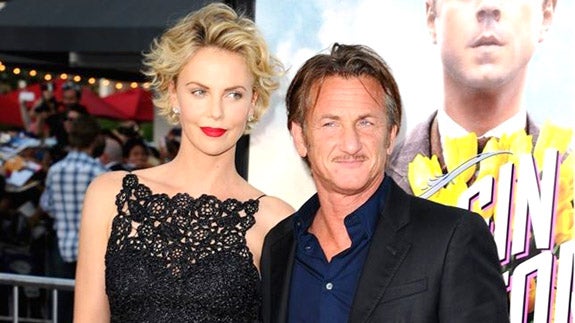 Charlize Theron y Sean Penn salvan su primera crisis de pareja