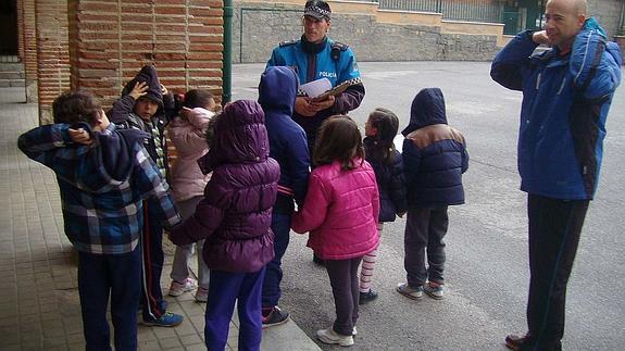 Segovia promueve el hábito de ir a pie al colegio con el 'Camino escolar'