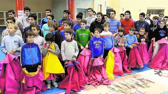 Casi un centenar de alumnos en la Escuela de Tauromaquia