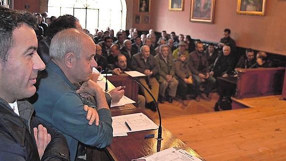 La primera referencia del ibérico oscila entre los 2,60 y los 2,78 euros el kilo