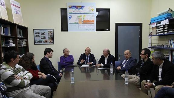 'Peridis' lanza el guante a las administraciones para que cofinancien las Lanzaderas de Empleo