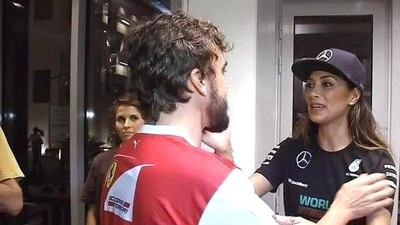 'Buen rollo' entre Fernando Alonso y la novia de Hamilton