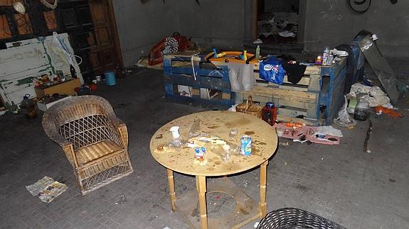 Los indigentes continúan en el viejo cuartel de Artillería de Arco de Ladrillo