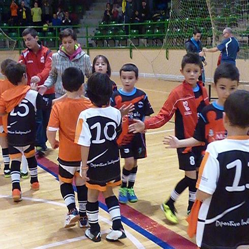 La Liga Diversala regresa al Pedro Delgado y estrena equipaciones