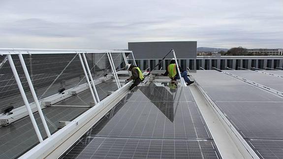 Premio al edificio en el que la abulense Onyx Solar instaló el mayor lucernario del mundo