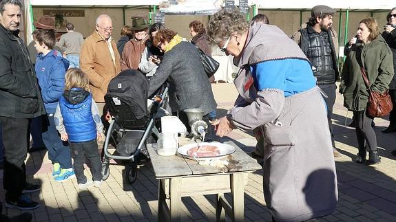 Las Jornadas del Mondongo atraen a cientos de personas en Matapozuelos
