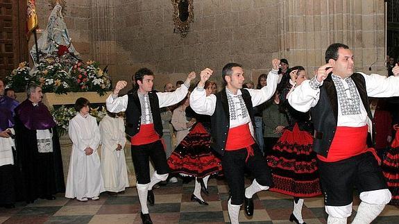 El I Certamen de Danza Emperador Teodosio reunirá a 250 bailarines en el teatro Juan Bravo