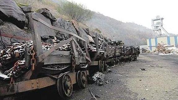 Industria comunica a Cachero la total negativa al cobro de ayudas de CMC