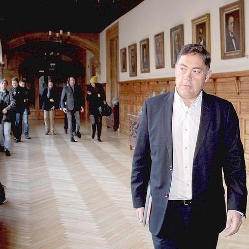 «Me han tratado vilmente los dirigentes autonómicos y locales»