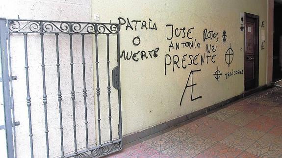 Acción Juvenil niega su participación en el ataque del lunes a la sede de IU