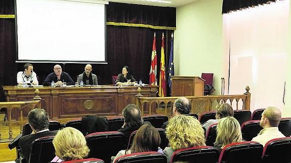 «Las raíces vigorosas solo las ve Rajoy y su equipo de Gobierno»