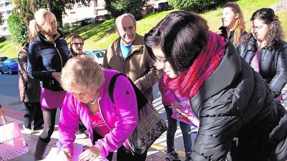 Recogida de firmas para mantener el actual servicio de logopedia en Béjar