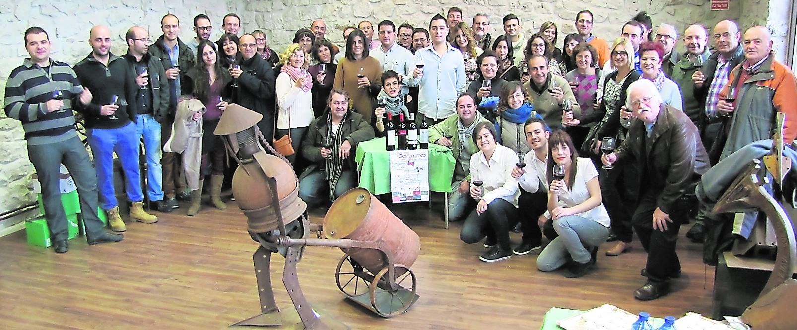 Campaspero y Fompedraza hermanan sus vinos y lechazo