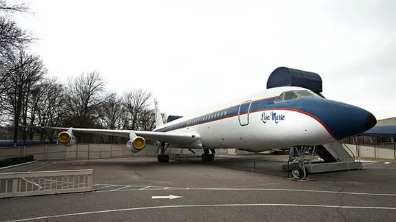 Subastan los dos aviones privados de Elvis Presley