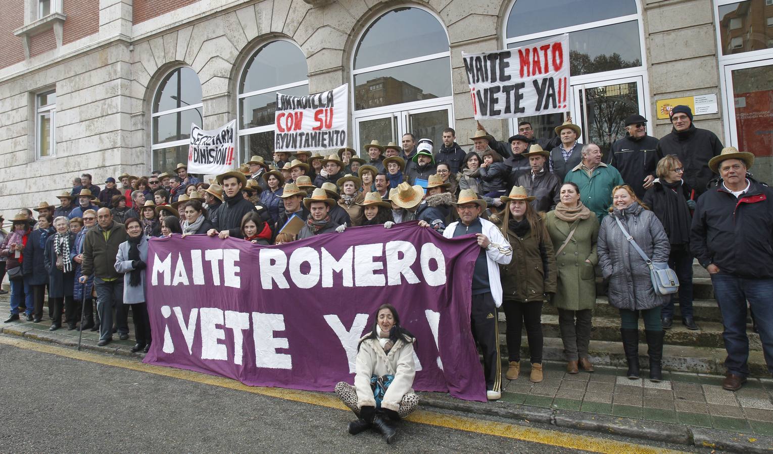 Los vecinos de Lantadilla protestan contra la secretaria del Ayuntamiento