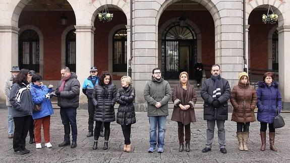 Concentraciones silenciosas en Zamora y Benavente en repulsa por el atentado en París