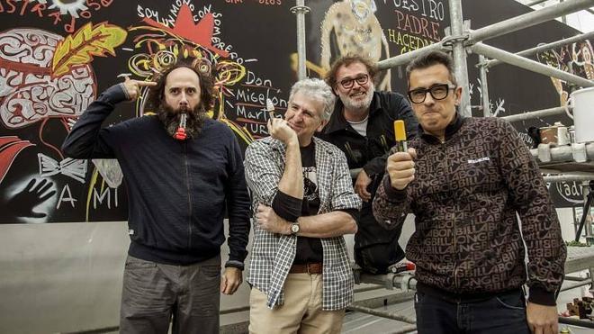 Buenafuente, Carbonell, Urmeneta y Arsuaga improvisan un mural artístico en el MEH