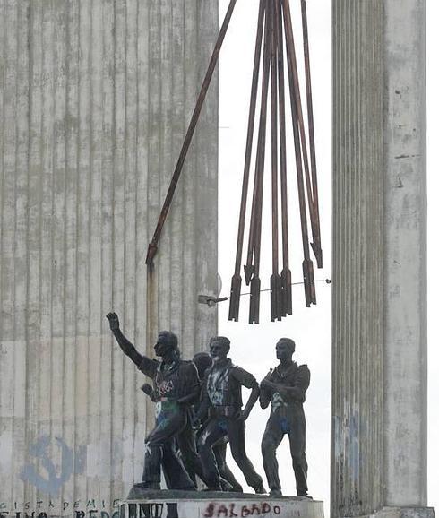 El Ayuntamiento de Valladolid da la licencia para derribar el monumento a Onésimo Redondo
