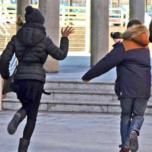 Patricia Conde llega corriendo a los juzgados para evitar a los medios de comunicación