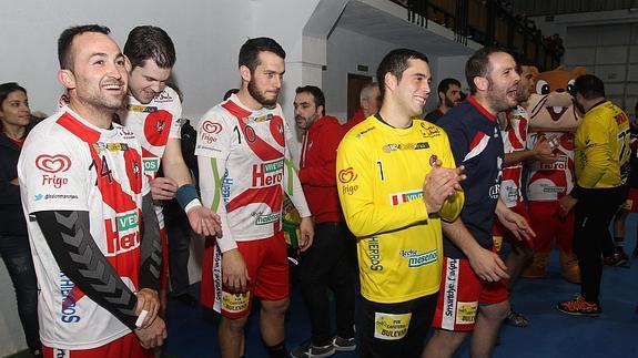 Rendidos al equipo revelación