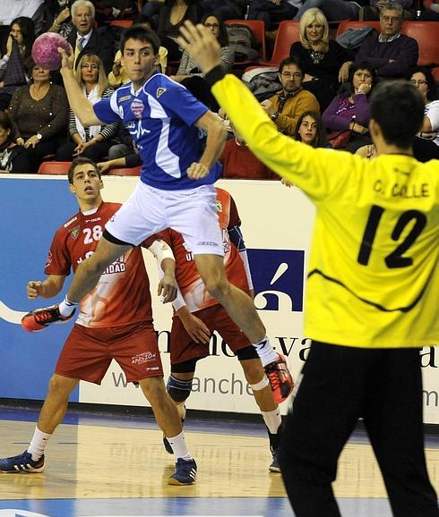 El Atlético Valladolid visita la difícil cancha de Artaleku